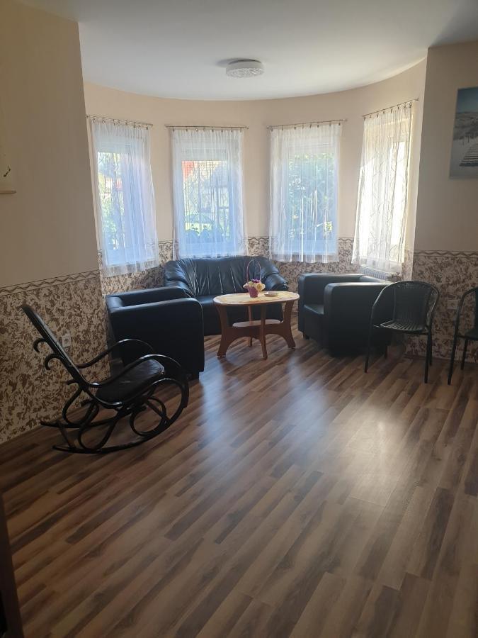 Anda Vendeghaz Hotel Harkany Ngoại thất bức ảnh