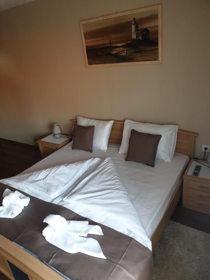 Anda Vendeghaz Hotel Harkany Ngoại thất bức ảnh